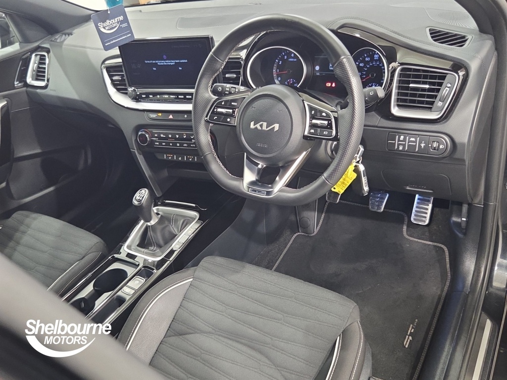 Kia Ceed Ceed 1.5 T-gdi Gt-line Hatchback CYZ7728 Black #4