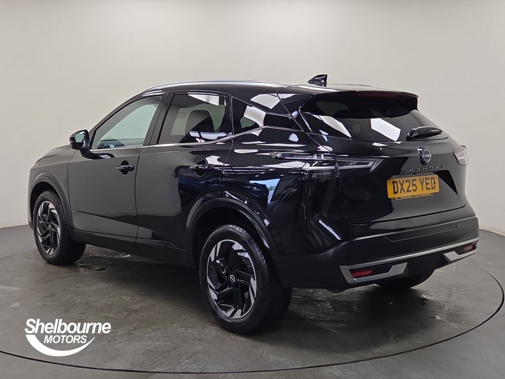 Nissan Qashqai Qashqai 1.3 Dig-t Mh 158 N-connecta Xtronic Ha DX25YED Black #2