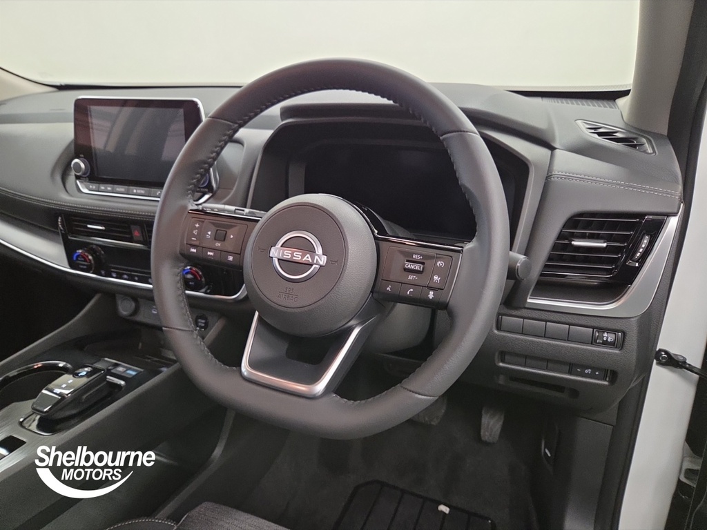 Nissan X-Trail X-trail 1.5 E-power 204 Acenta Premium Xtronic White #4