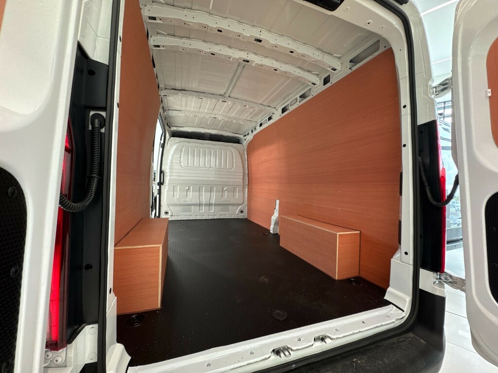 Maxus Deliver 9 Fwd Lh L3h2 Base 150 3500 White #22