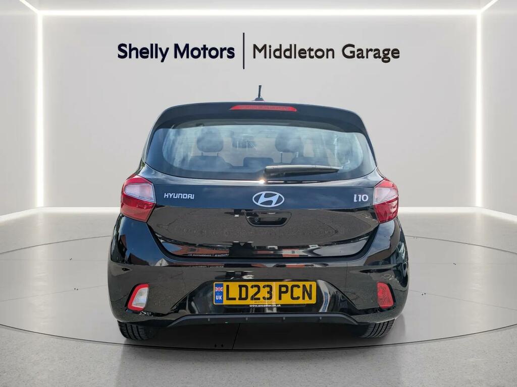 Hyundai I10 1.0 Advance Black #6