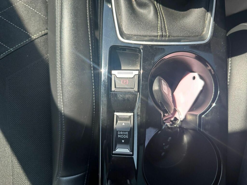 Peugeot 2008 0.0 Gt 135 Bhp Grey #21