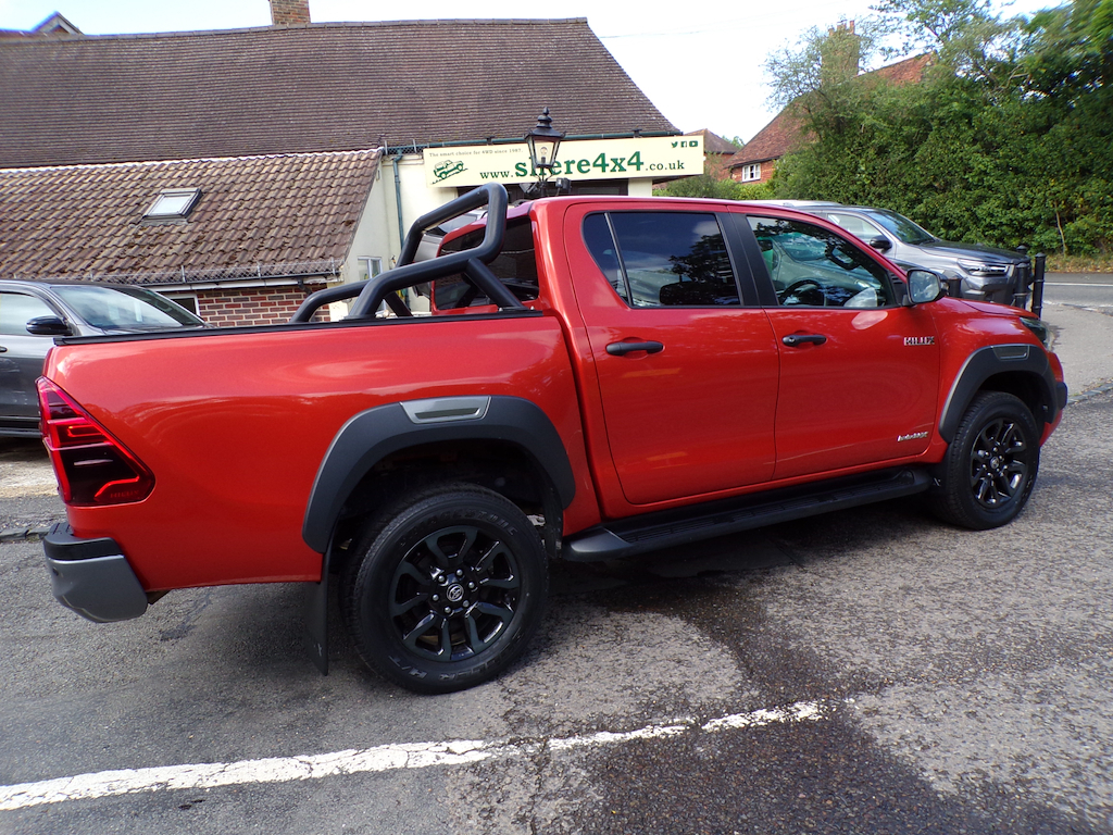 Toyota HILUX 2.8 D-4d Invincible X Pickup Double Cab Orange #3