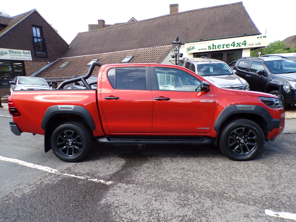 Toyota HILUX 2.8 D-4d Invincible X Pickup Double Cab Orange #5