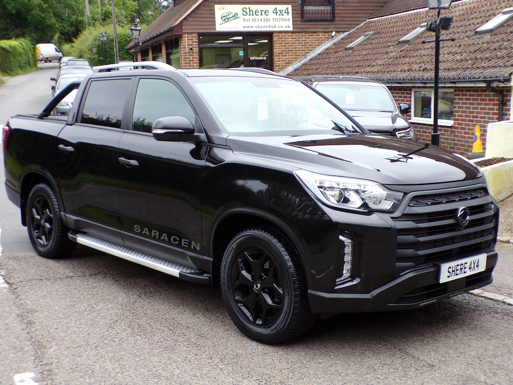 SsangYong Musso 2.2D Saracen Pickup Double Cab O Black