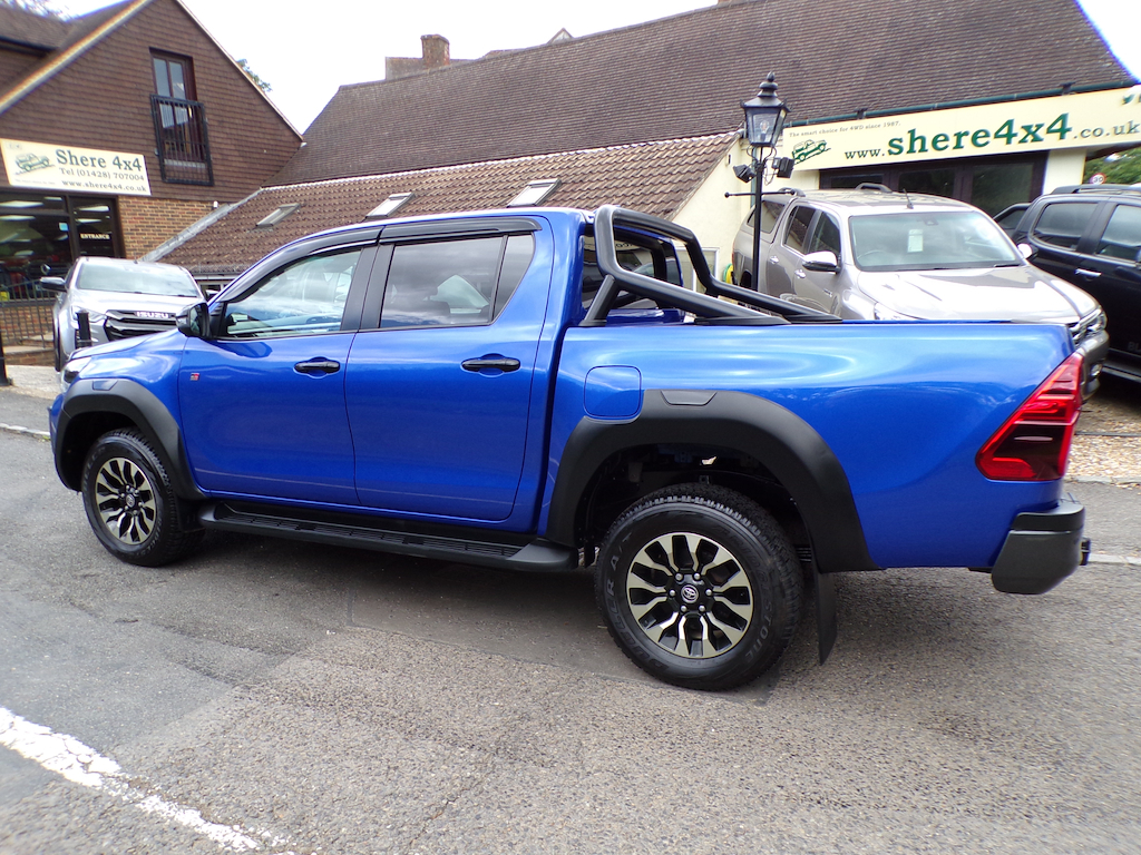 Toyota HILUX 2.8 D-4d Gr Sport Pickup Double Cab Aut Blue #3