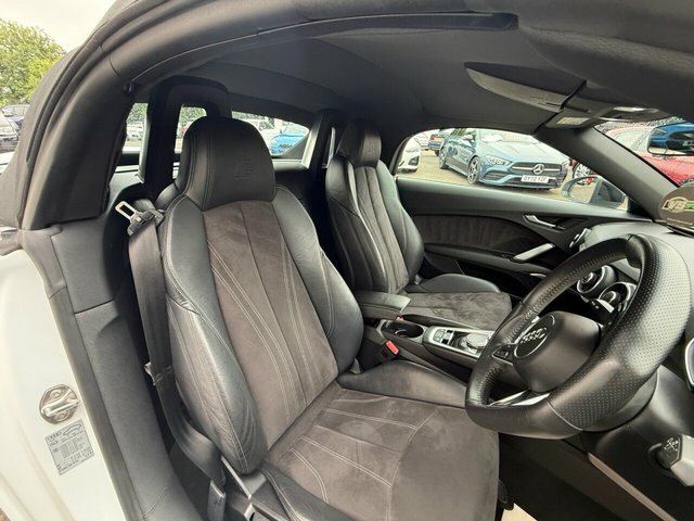 Audi TT 1.8 Tfsi Black Edition Roadster Black #6