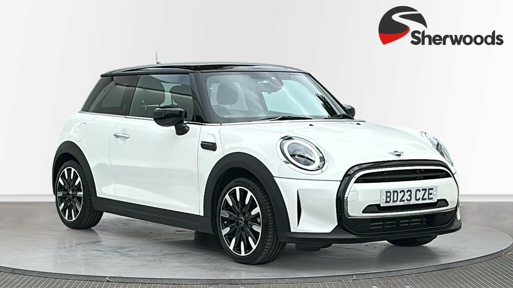 Mini Hatch 1.5 Cooper Exclusive Hatchback Steptron White