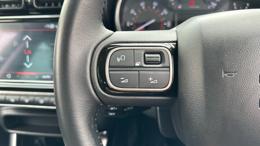 Citroen C3 Aircross Puretech Shine Plus Ss Eat6 Red #71