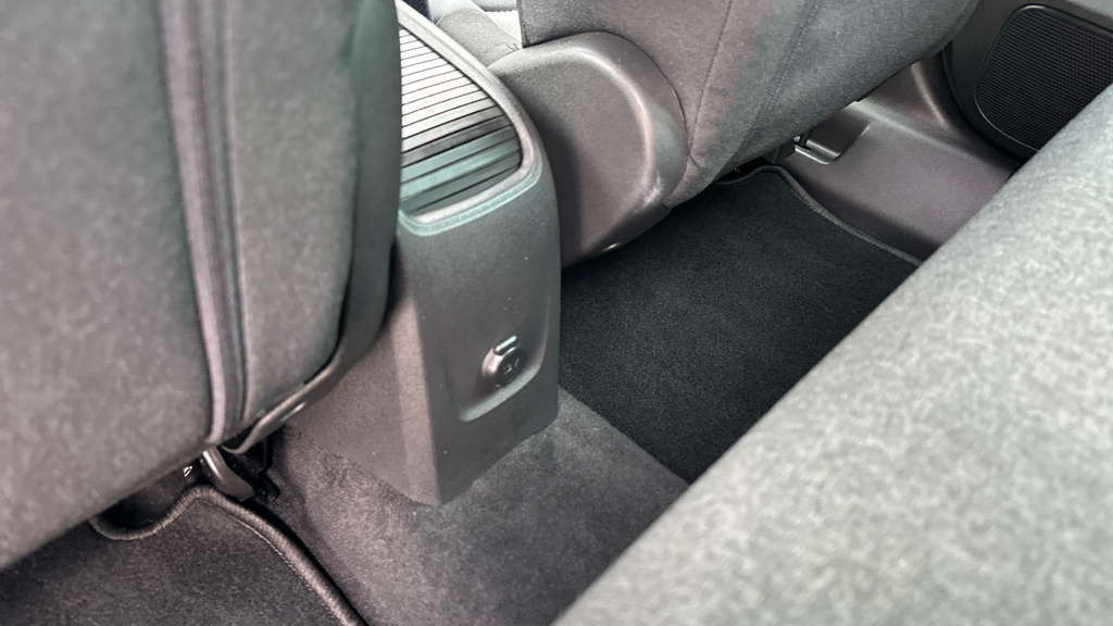Citroen C3 Aircross Puretech Shine Plus Ss Eat6 Red #39