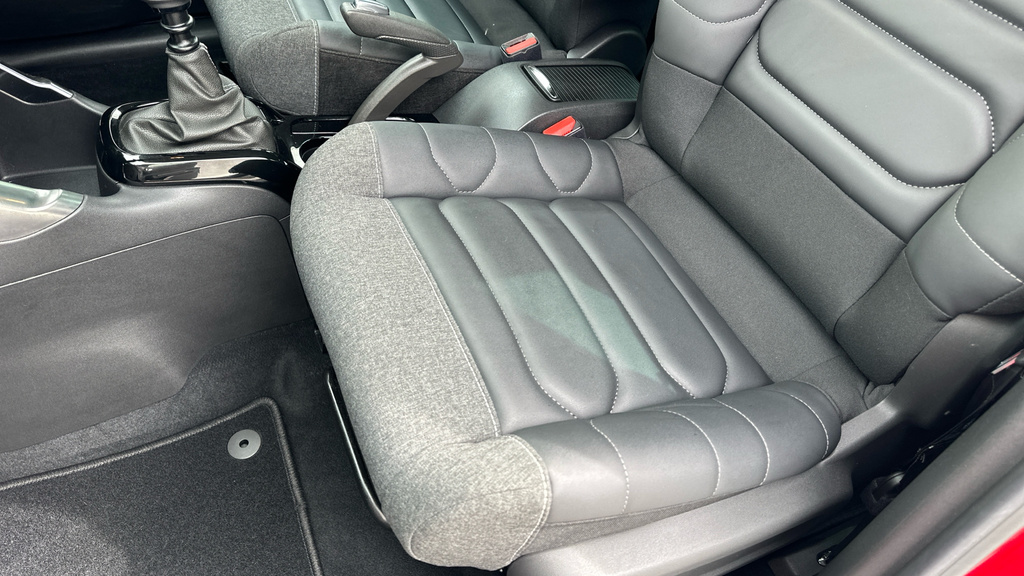 Citroen C3 Aircross Puretech Shine Plus Ss Eat6 Red #28