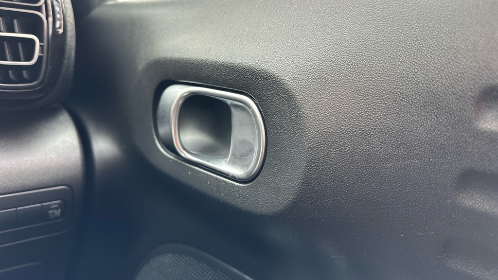 Citroen C3 Aircross Puretech Shine Plus Ss Eat6 Red #67