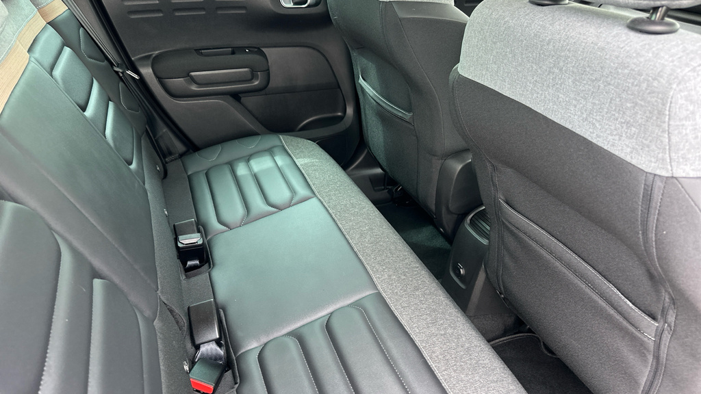 Citroen C3 Aircross Puretech Shine Plus Ss Eat6 Red #25
