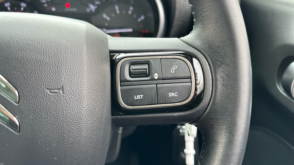 Citroen C3 Aircross Puretech Shine Plus Ss Eat6 Red #70