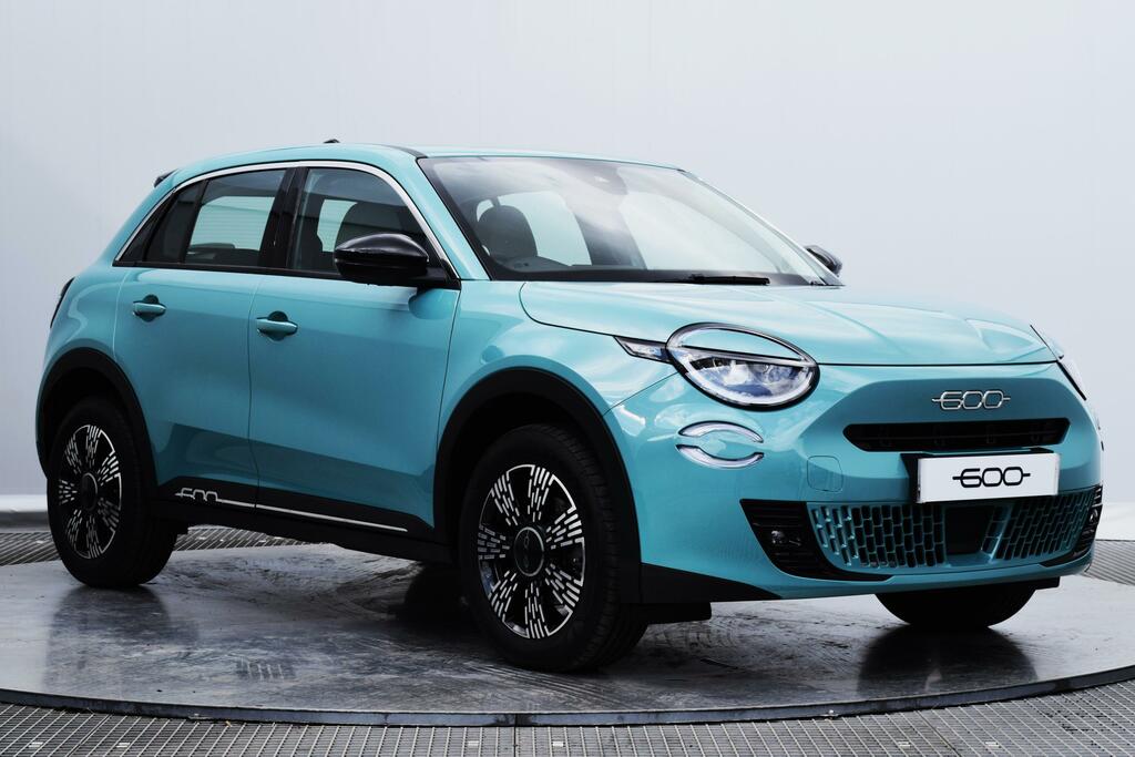 Fiat 600 1.2 Mhev Suv Hybrid E-dct Euro 6 Ss Blue