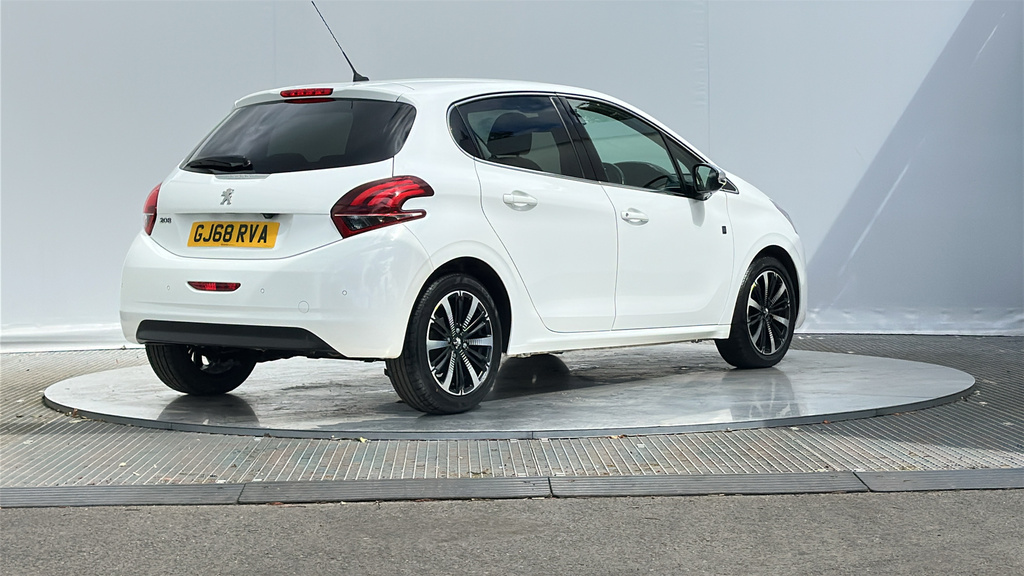 Peugeot 208 1.2 Puretech Tech Edition Hatchback Man GJ68RVA White #6