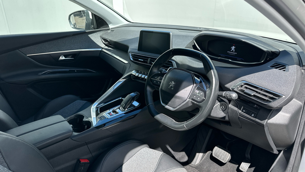 Peugeot 3008 1.6 Puretech Allure Suv Eat Euro 6 Ss LM68YKO White #2
