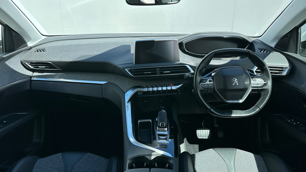 Peugeot 3008 1.6 Puretech Allure Suv Eat Euro 6 Ss LM68YKO White #4