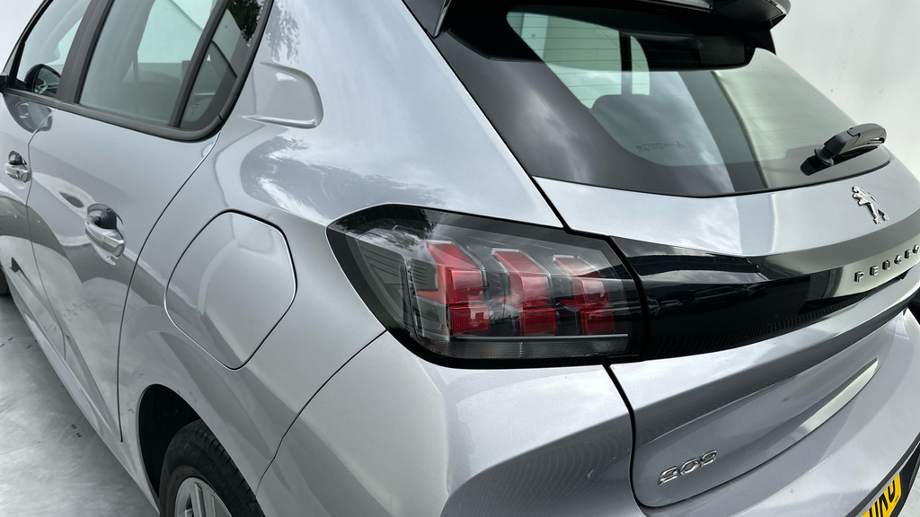 Peugeot 208 1.2 Puretech Active Grey #44