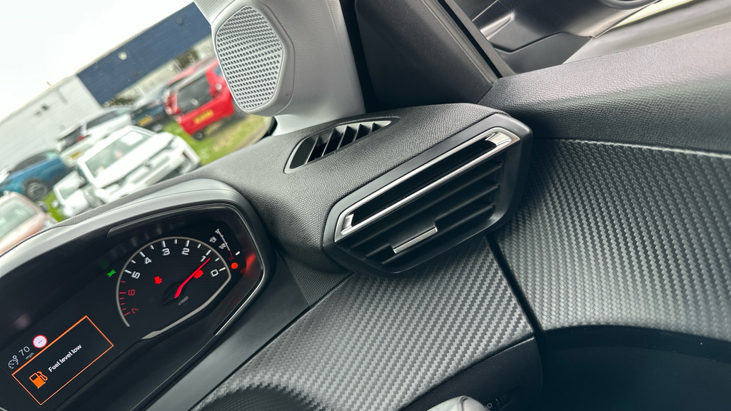 Peugeot 208 1.2 Puretech Active Grey #65