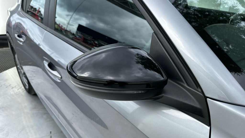 Peugeot 208 1.2 Puretech Active Grey #53