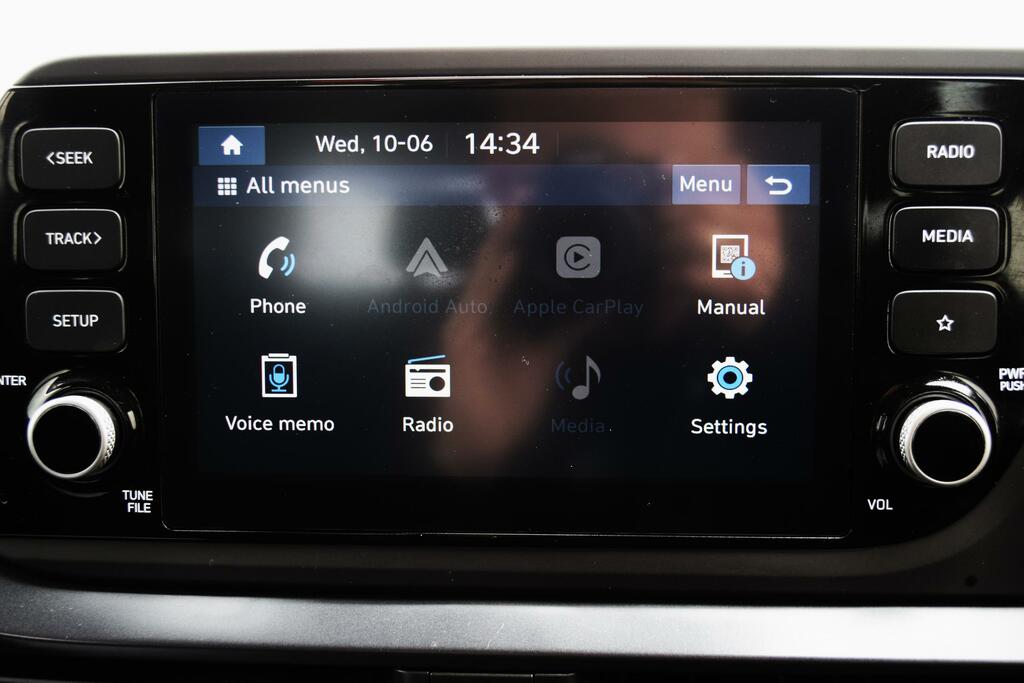 Hyundai Bayon 1.0 T-gdi Mhev Se Connect Suv Hybrid Dc White #5
