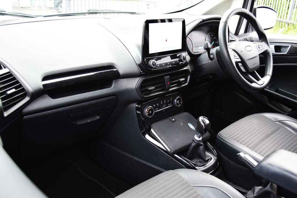Ford Ecosport Hatchback Red #12