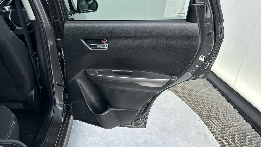 Suzuki Vitara 1.4 Boosterjet Mhev Motion Red #24