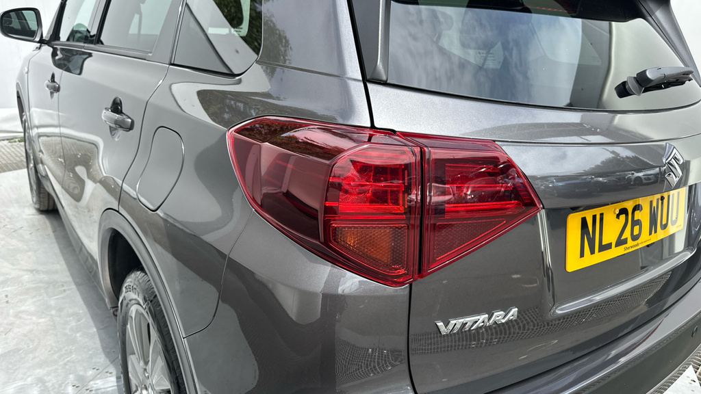 Suzuki Vitara 1.4 Boosterjet Mhev Motion Red #46