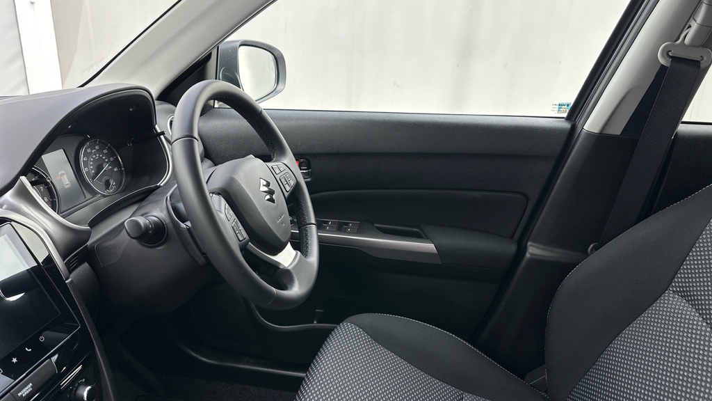 Suzuki Vitara 1.4 Boosterjet Mhev Motion Red #32