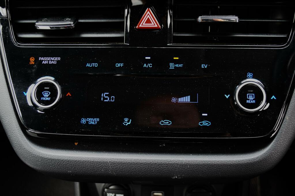 Hyundai Ioniq 77Kwh Premium Grey #7