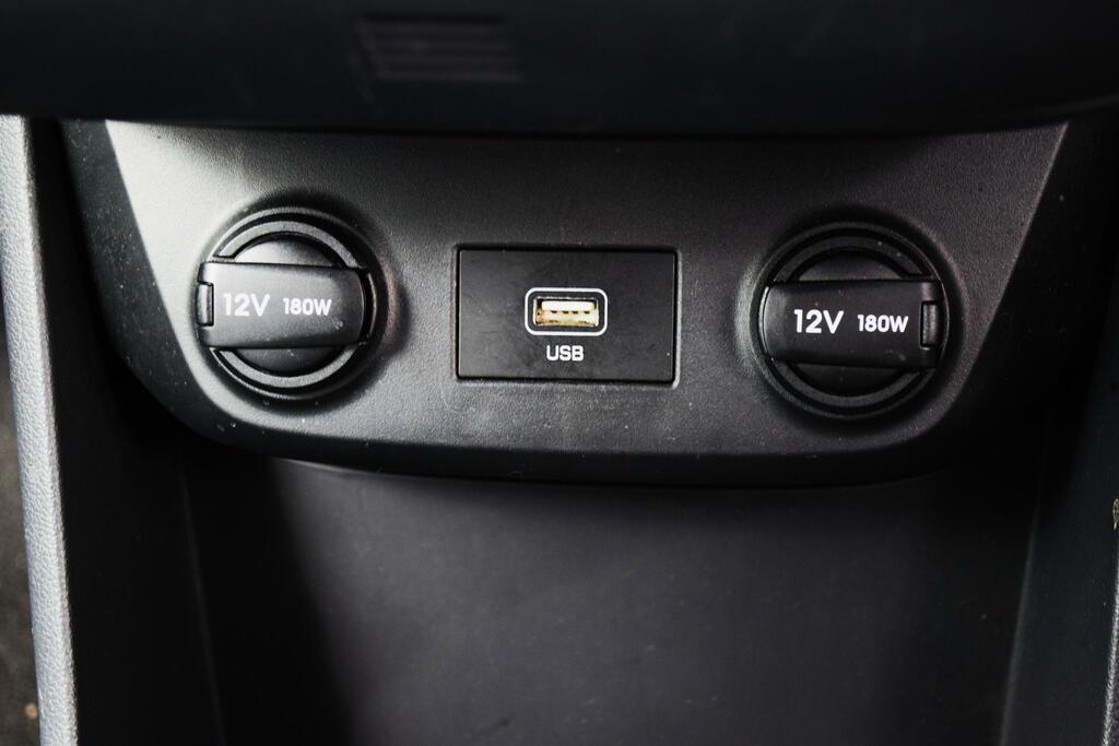 Hyundai Ioniq 77Kwh Premium Grey #25