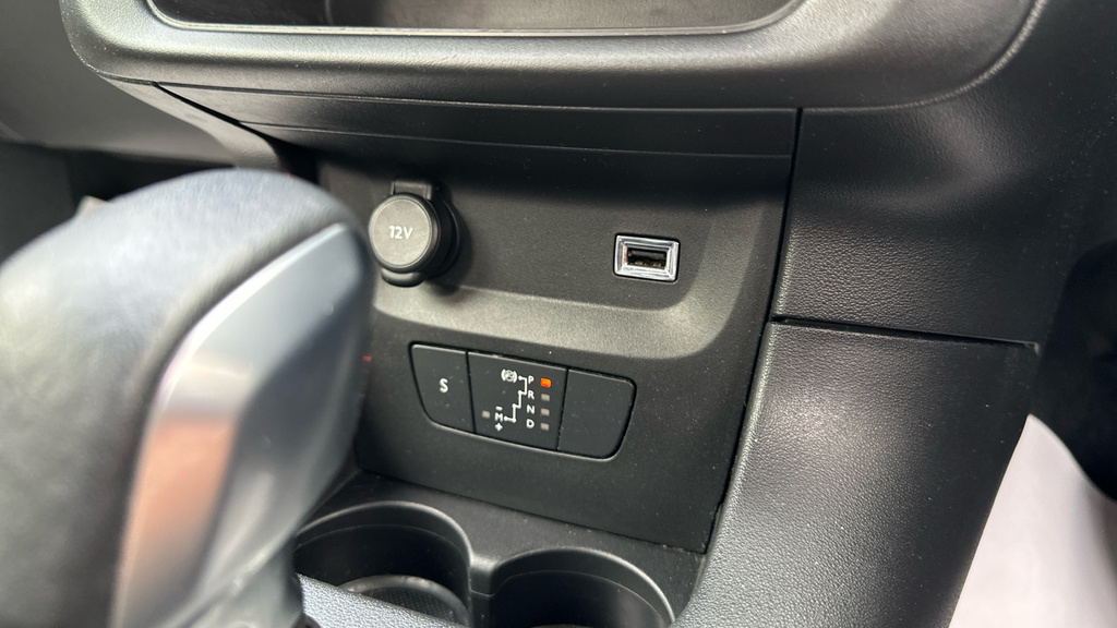 Citroen C3 1.2 Puretech 110 Plus Eat6 Grey #97