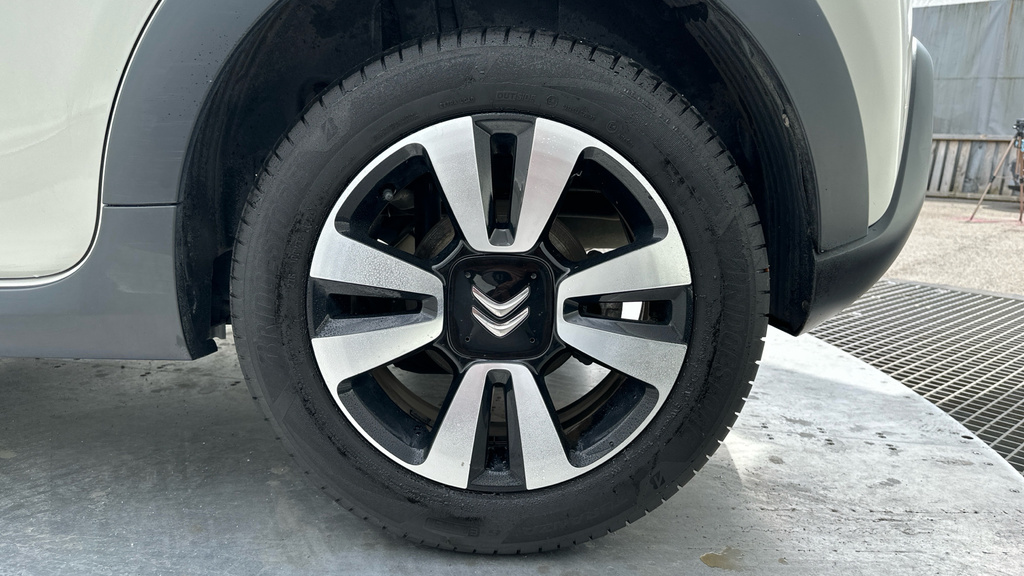 Citroen C3 1.2 Puretech 110 Plus Eat6 Grey #18