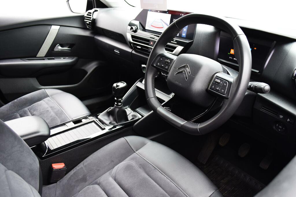 Citroen C4 1.2 Puretech Max Hatchback Euro White #2