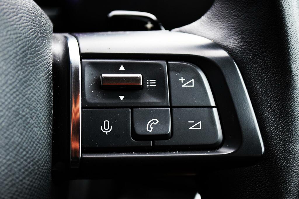 Citroen C4 1.2 Puretech Shine Euro 6 Ss Black #17
