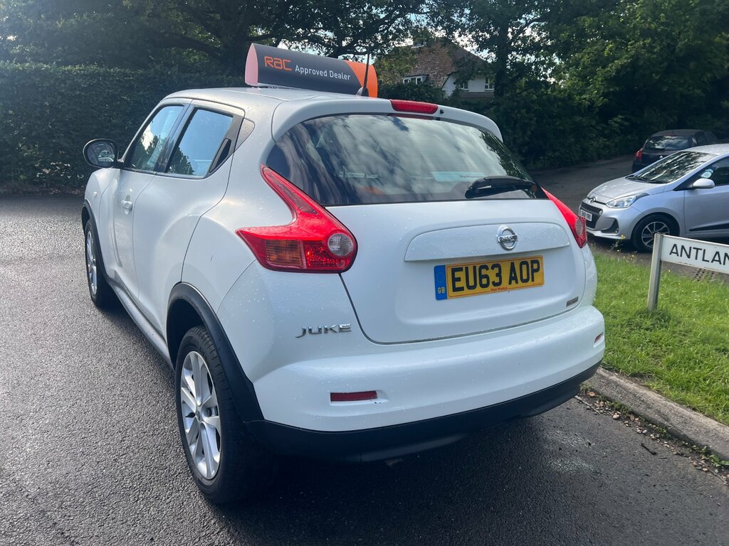 Nissan Juke 1.6 Acenta Suv Euro 5 Ss 117 EU63AOP White #4