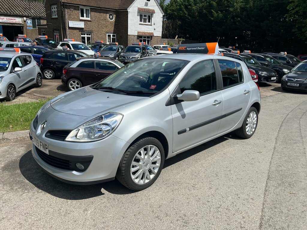 Renault Clio 1.2 16V Dynamique Hatchback 139 LT09FNP Silver #2
