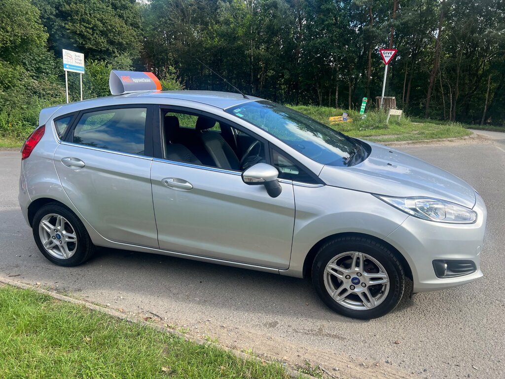 Ford Fiesta 1.25 Zetec Hatchback Euro 5 82 FJ13LLN Silver #4