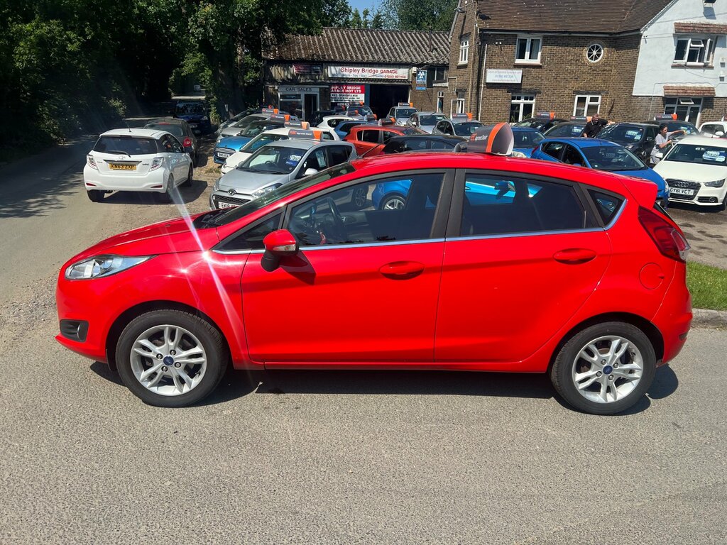 Ford Fiesta 1.25 Zetec Hatchback Euro 5 82 Red #4