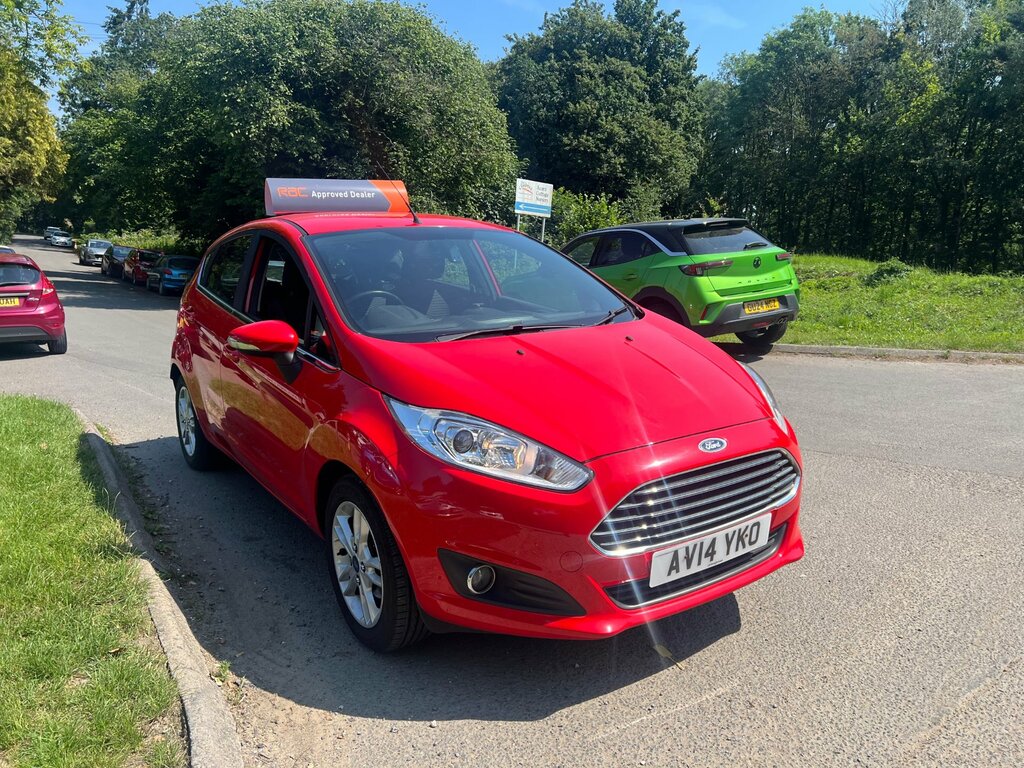 Ford Fiesta 1.25 Zetec Hatchback Euro 5 82 Red
