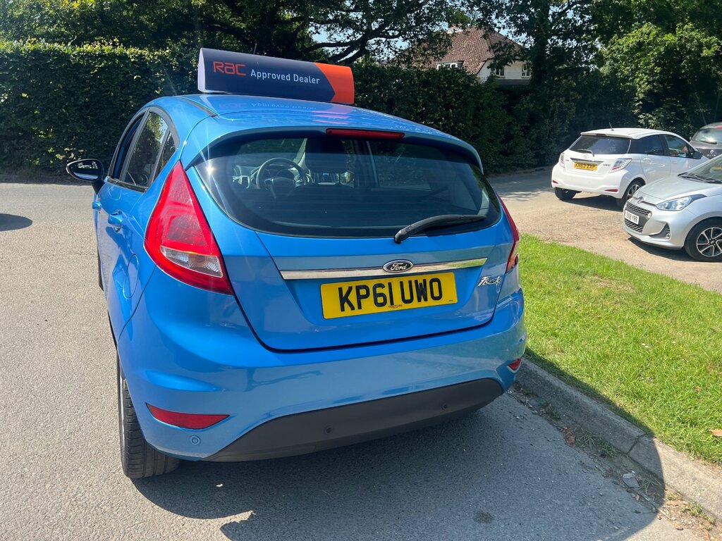 Ford Fiesta Hatchback Silver #4
