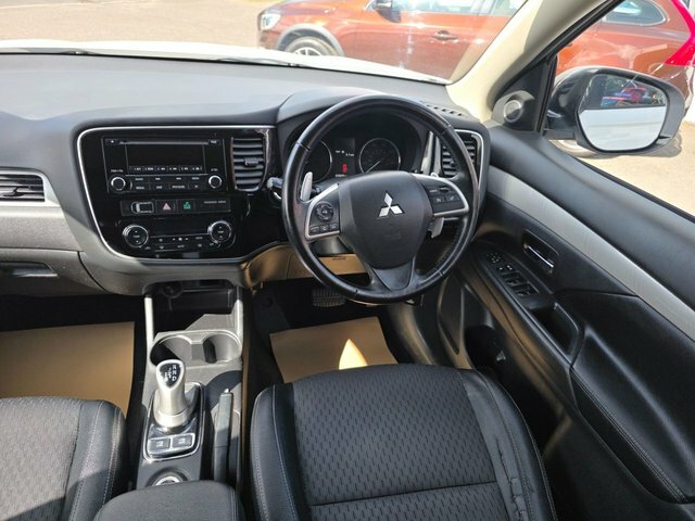 Mitsubishi Outlander 12Kwh Gx3h Suv White #6