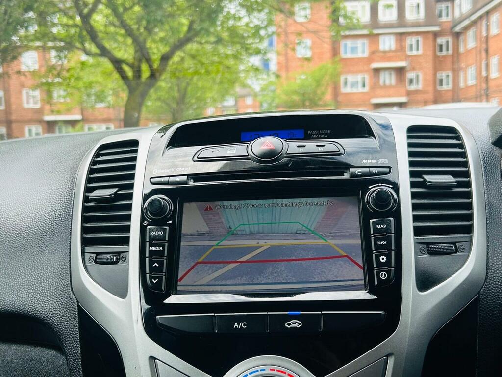 Hyundai Ix20  White #21
