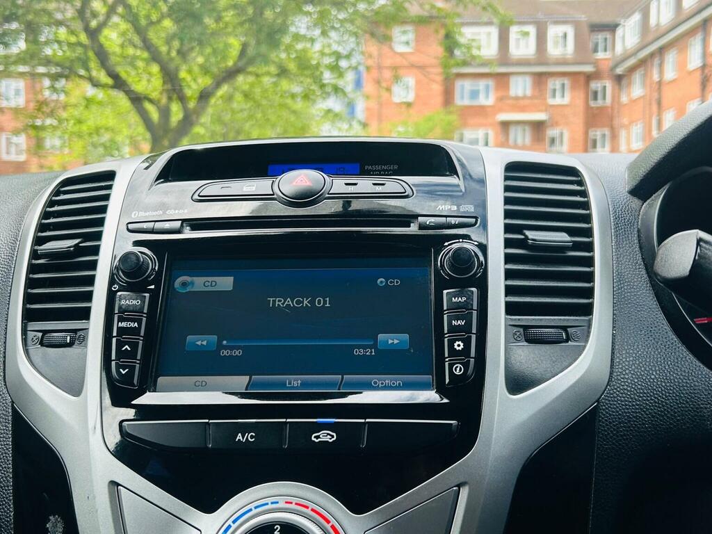 Hyundai Ix20  White #25