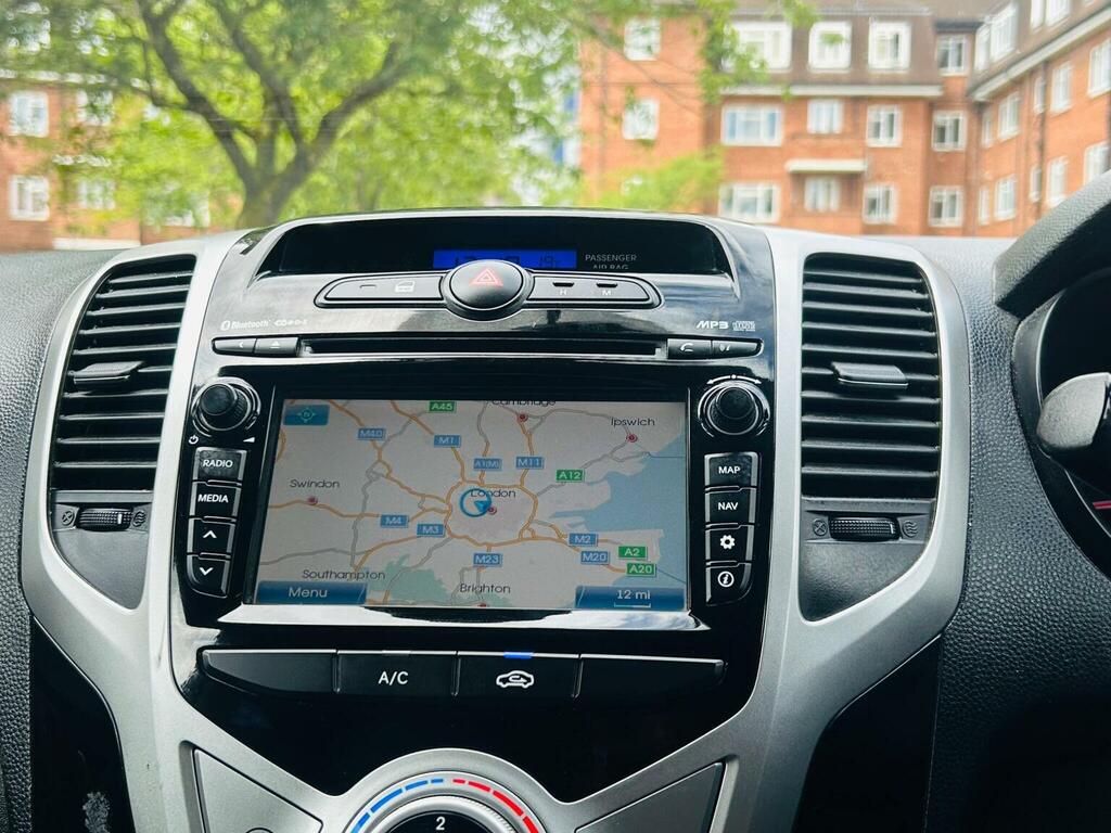 Hyundai Ix20  White #24