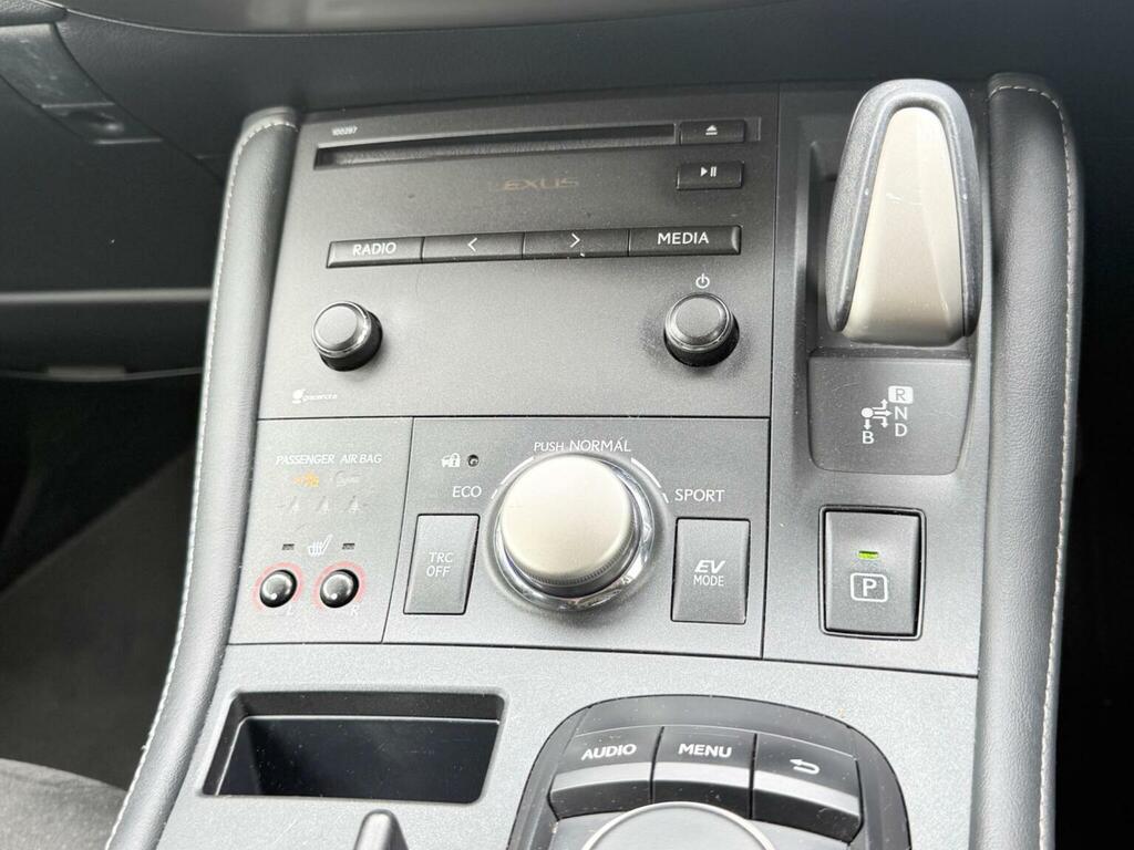 Lexus CT 200H Advance Red #20