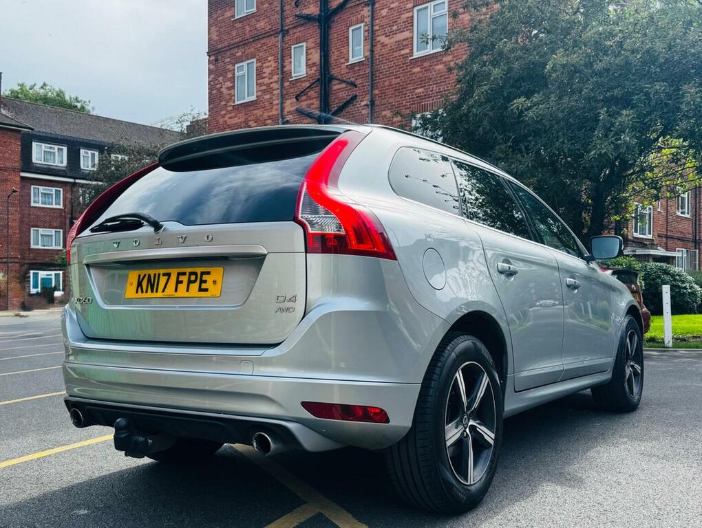 Volvo XC60 D4 Momentum Blue #9