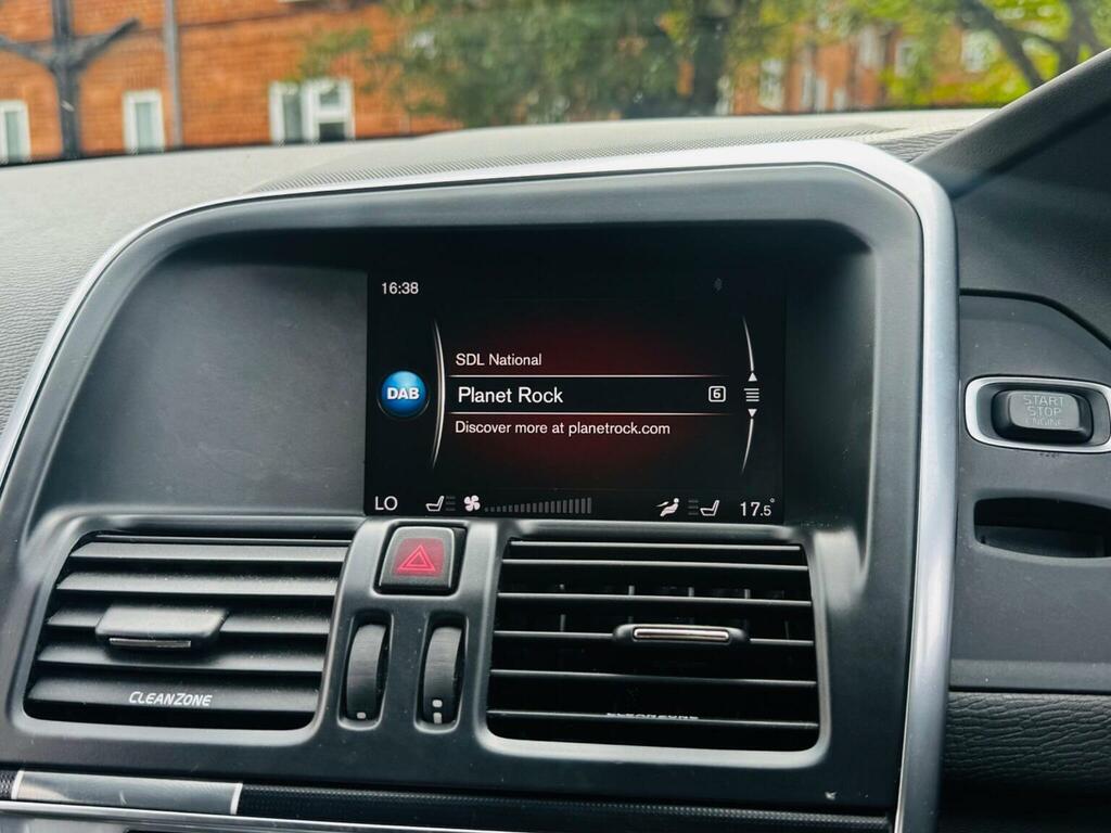 Volvo XC60 D4 Momentum Blue #26