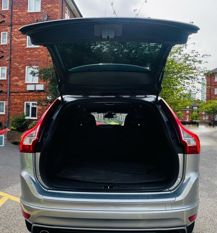 Volvo XC60 D4 Momentum Blue #11
